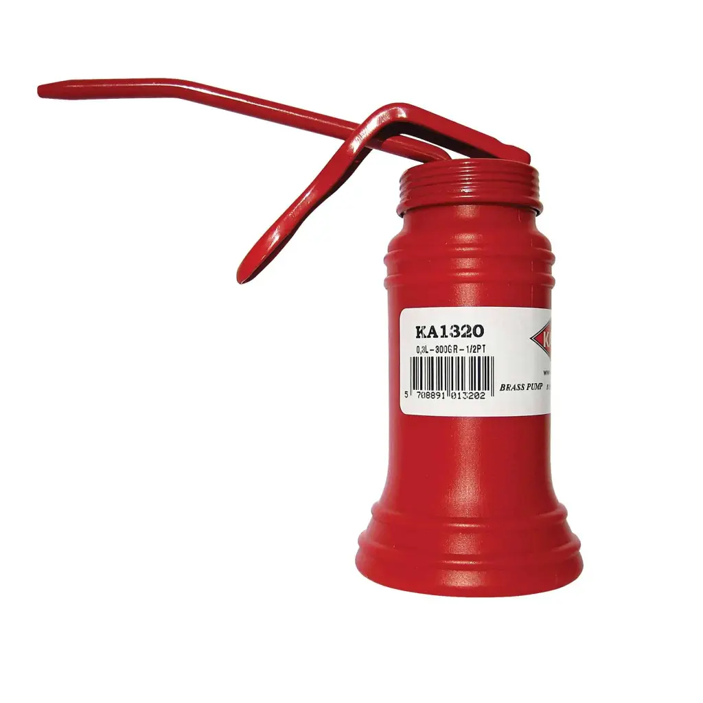 Oil can with steel spout made of PE